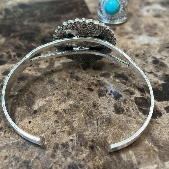 🔥ONLY 2 LEFT🔥 ⭐️ New! Turquoise Silver Bracelet Cuff - Picture 7 of 7